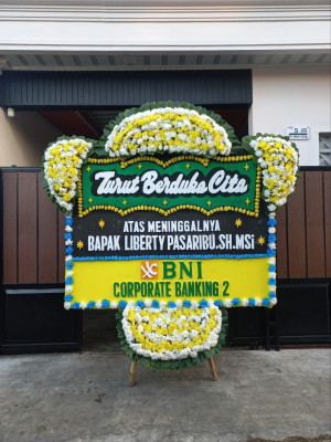 Papan Bunga Duka di Rangkapan Jaya